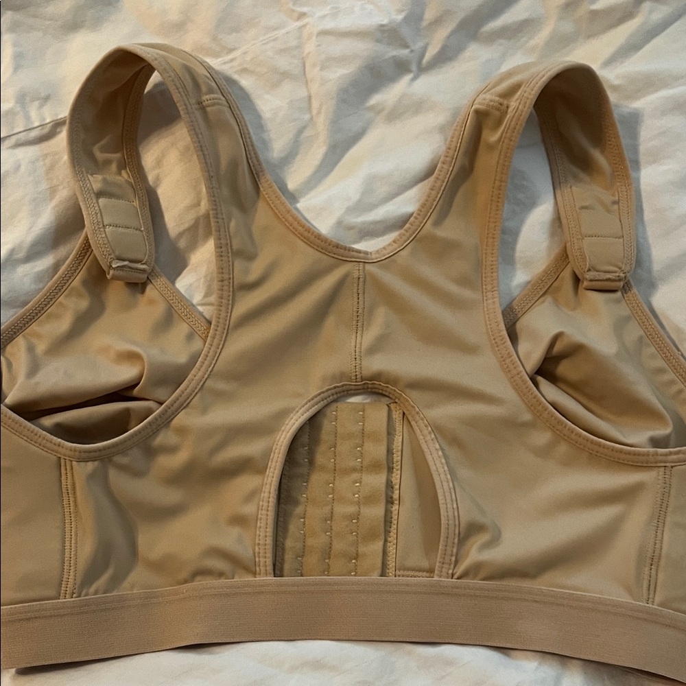Amazon Women's Beige post surgical/Sports Bra Size medium - Picture 2 of 10
